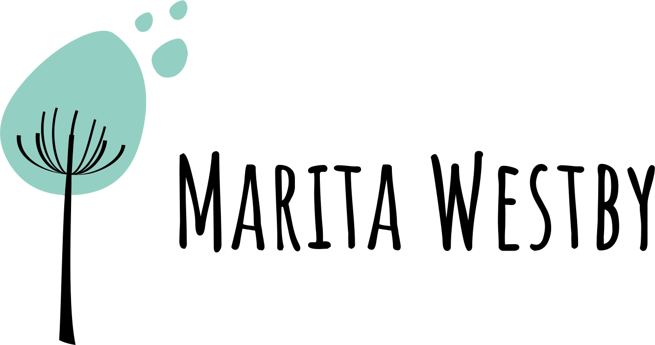 Logo Marita Westby - et grønt tre med navn ved siden av.